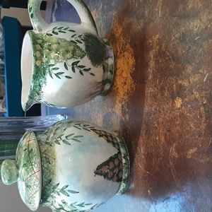 Sugar and Creamer set w/flowers